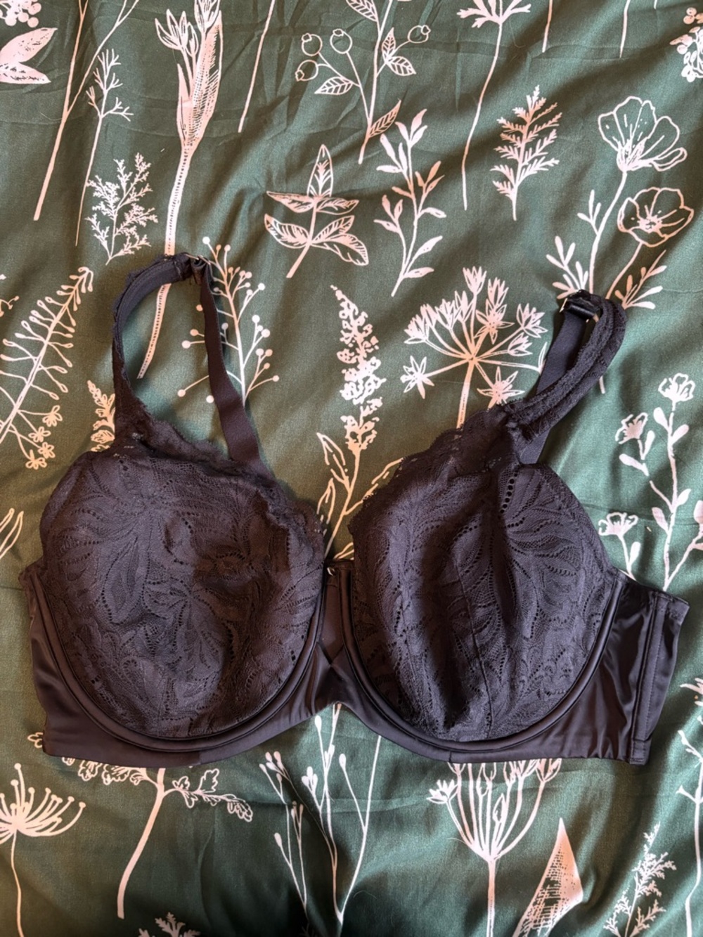 ✨BUY 1 GET 1 FREE✨ Bare Necessities Black Lace Full-Coverage Underwire Bra